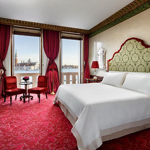 Luxury King Room