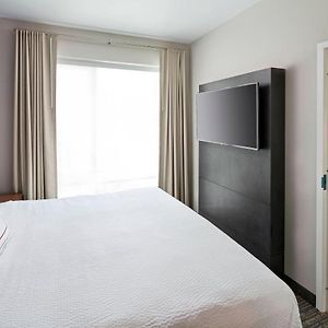 One-Bedroom King Suite