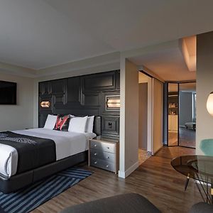 King Room Mobility or hearing accessible