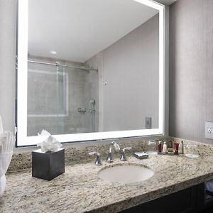 Queen Suite