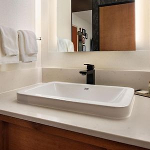 King Room Mobility or hearing accessible