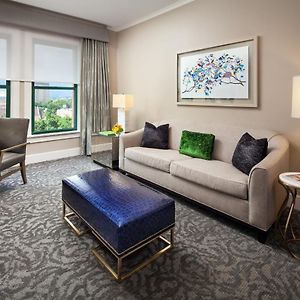 One-Bedroom King Suite