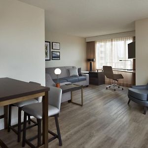 One-Bedroom King Suite