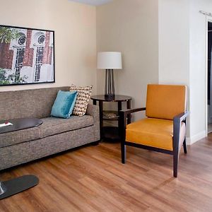 One-Bedroom King Suite