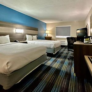Deluxe  Queen Room Mobility accessible