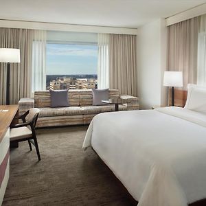 Tradition Lower Floors King Room Mobility or hearing accessible