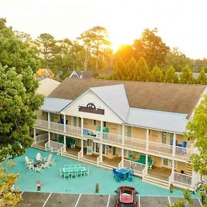 Canalside Inn