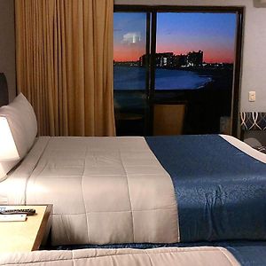 Superior Queen Suite