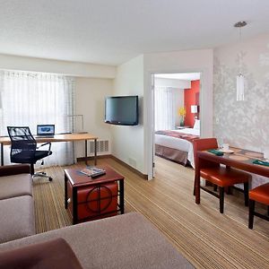One-Bedroom King Suite