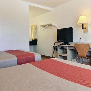 Classic Quadruple Room