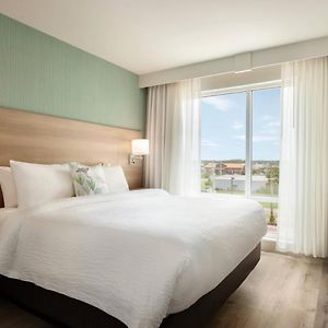 One-Bedroom King Suite
