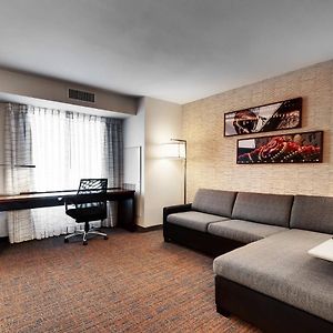 One-Bedroom King Suite