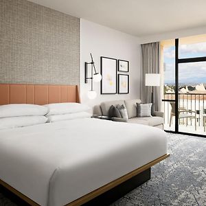 Club Upper Floors King Room