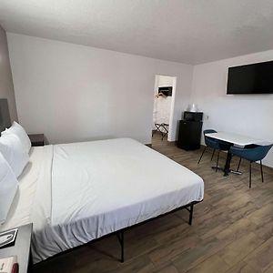Queen Room Disability Access Roll Shower