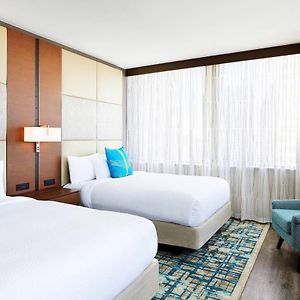 One-Bedroom Queen Suite Mobility accessible