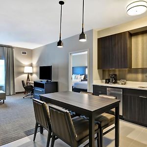 One-Bedroom Queen Suite Hearing accessible