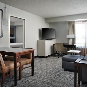 Two-Bedroom Queen Suite