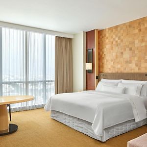Grand Deluxe King Room