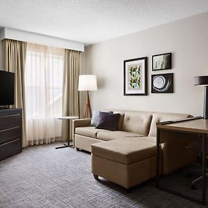 One-Bedroom Queen Suite