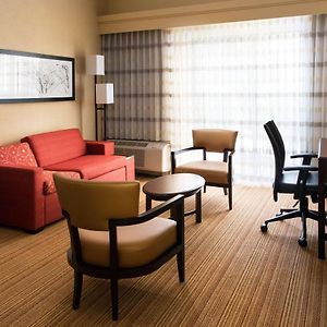 One-Bedroom King Suite