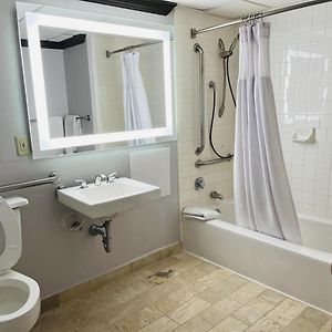 King Room Mobility or hearing accessible