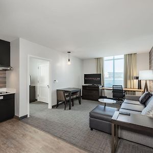 One-Bedroom King Suite