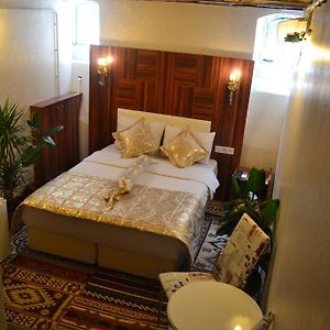 Budget King Room