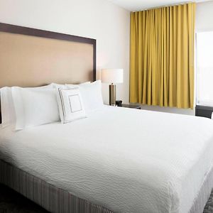 King Suite Hearing accessible