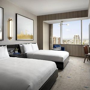 Executive Level Queen Room