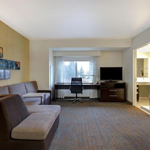 One-Bedroom King Suite