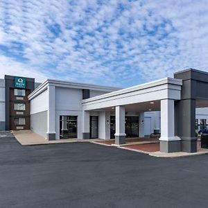 Mainstay Suites Lexington I-75