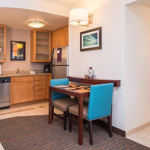One-Bedroom King Suite