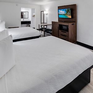 Standard First Floor Queen Room