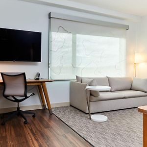 King Studio Hearing accessible