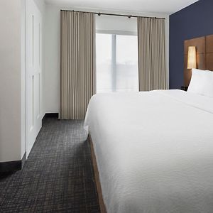 One-Bedroom King Suite