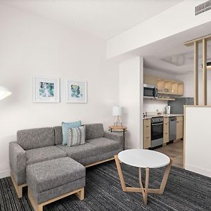 One-Bedroom King Suite