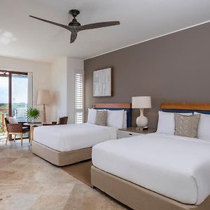 Fairmont Queen Room