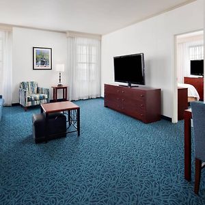 One-Bedroom King Suite