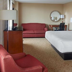 Corner King Room
