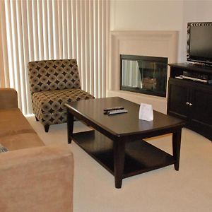 Playa Del Oro Apartments