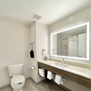 Twin Room Hearing accessible
