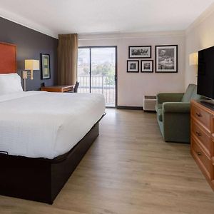 Executive King Room