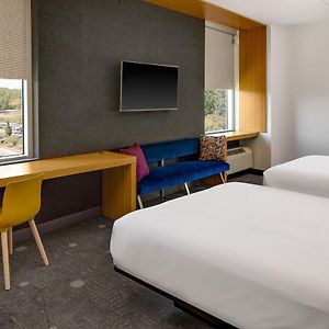 Queen Room Mobility or hearing accessible