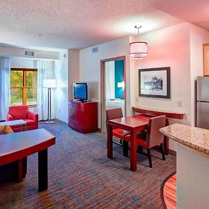 One-Bedroom King Suite