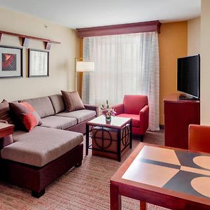 One-Bedroom King Suite
