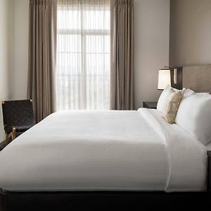 One-Bedroom King Suite