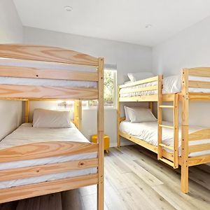 Adorable 3 Bedroom With Jacuzzi & More