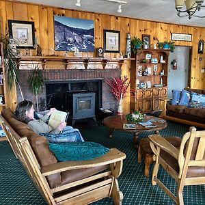 Lighthouse Inn