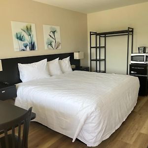 Richland Inn And Suites