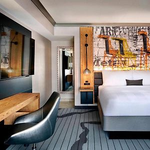King Room Mobility accessible